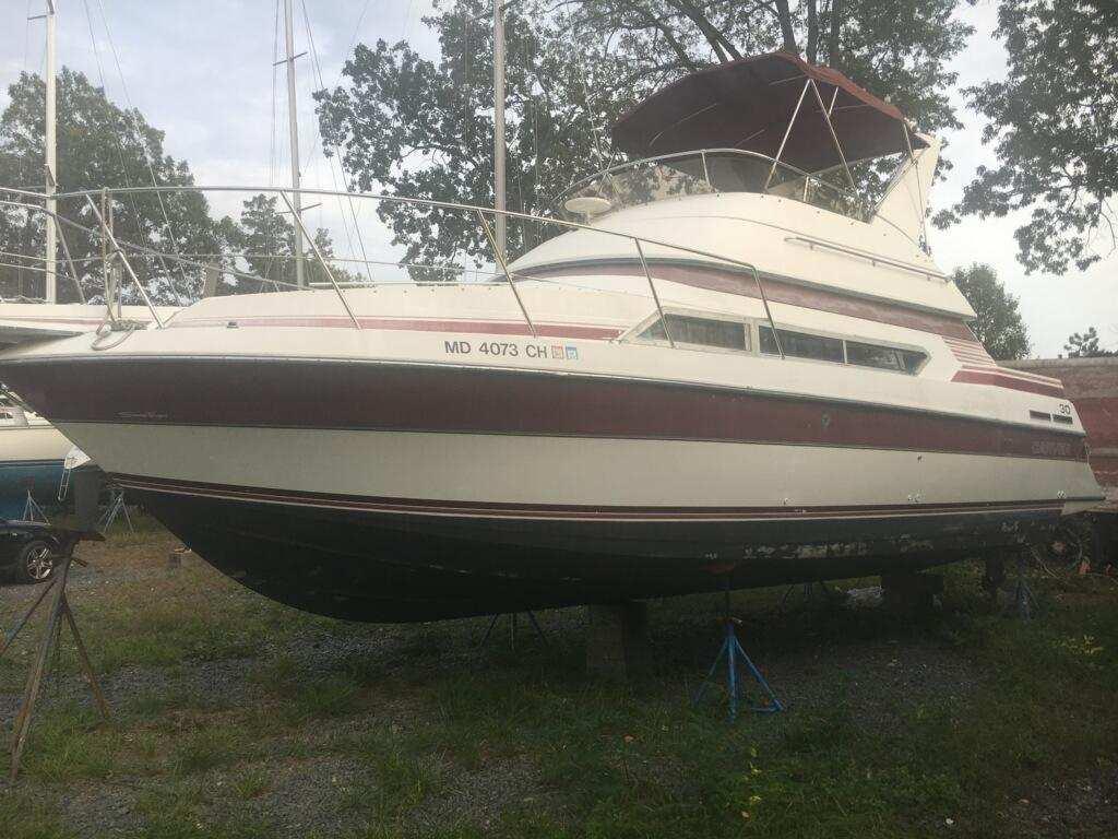 Boats For Sale in Washington, District of Columbia by owner | 1990 30 foot Carver Cabin Cruiser